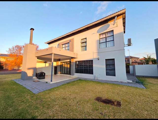 3 BEDROOM PROPERTY TO RENT IN STONERIDGE